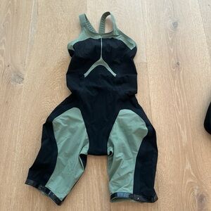 Speedo Women’s Fastskin LZR intent 2.0 Country Green Closeback.